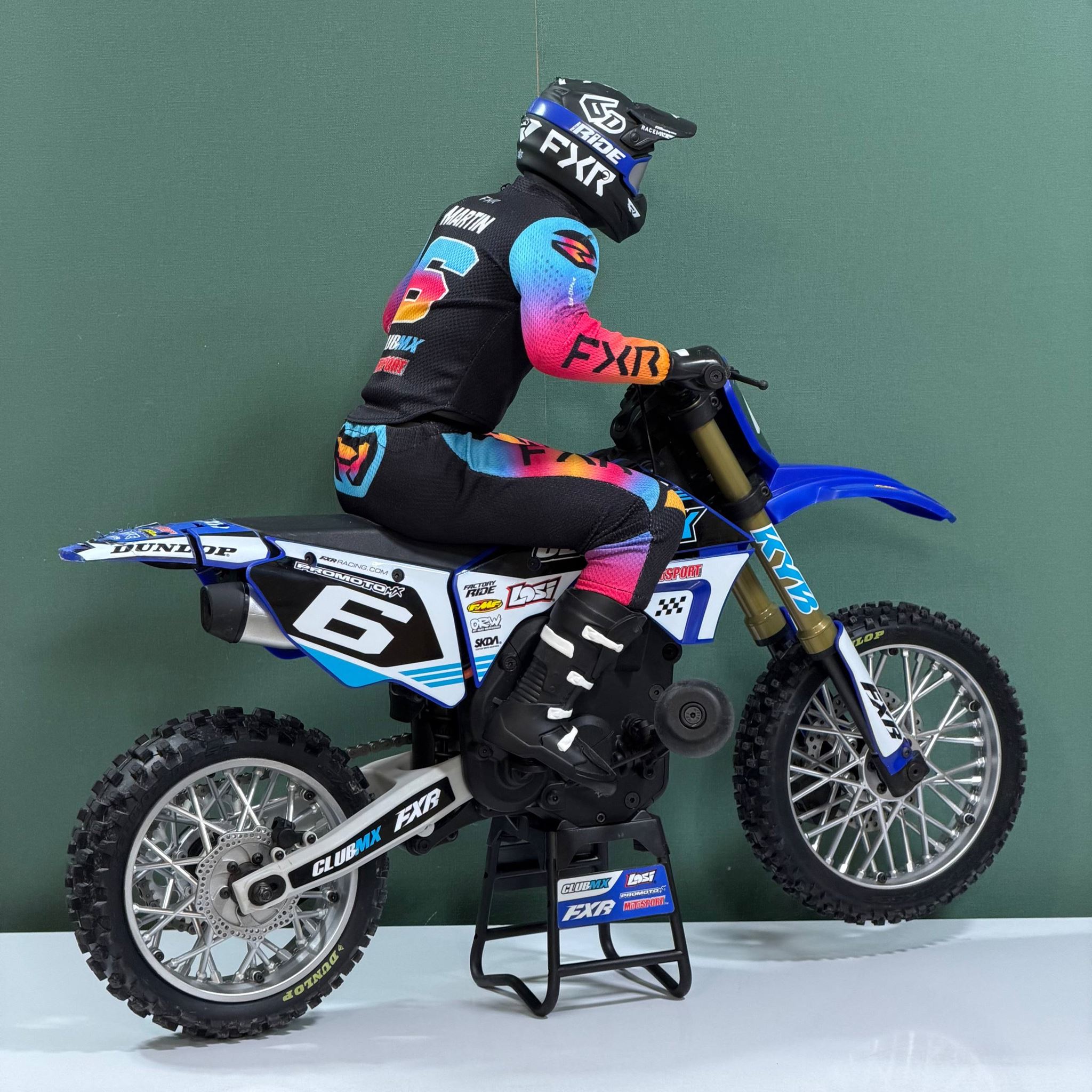 photo_10_2025-12-15_03-44-31